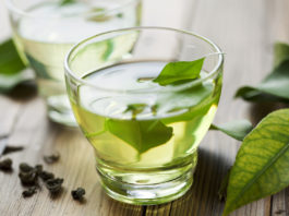 Dlaczego warto pić zieloną herbatę?