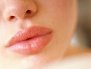 Sposoby na spierzchnięte usta
